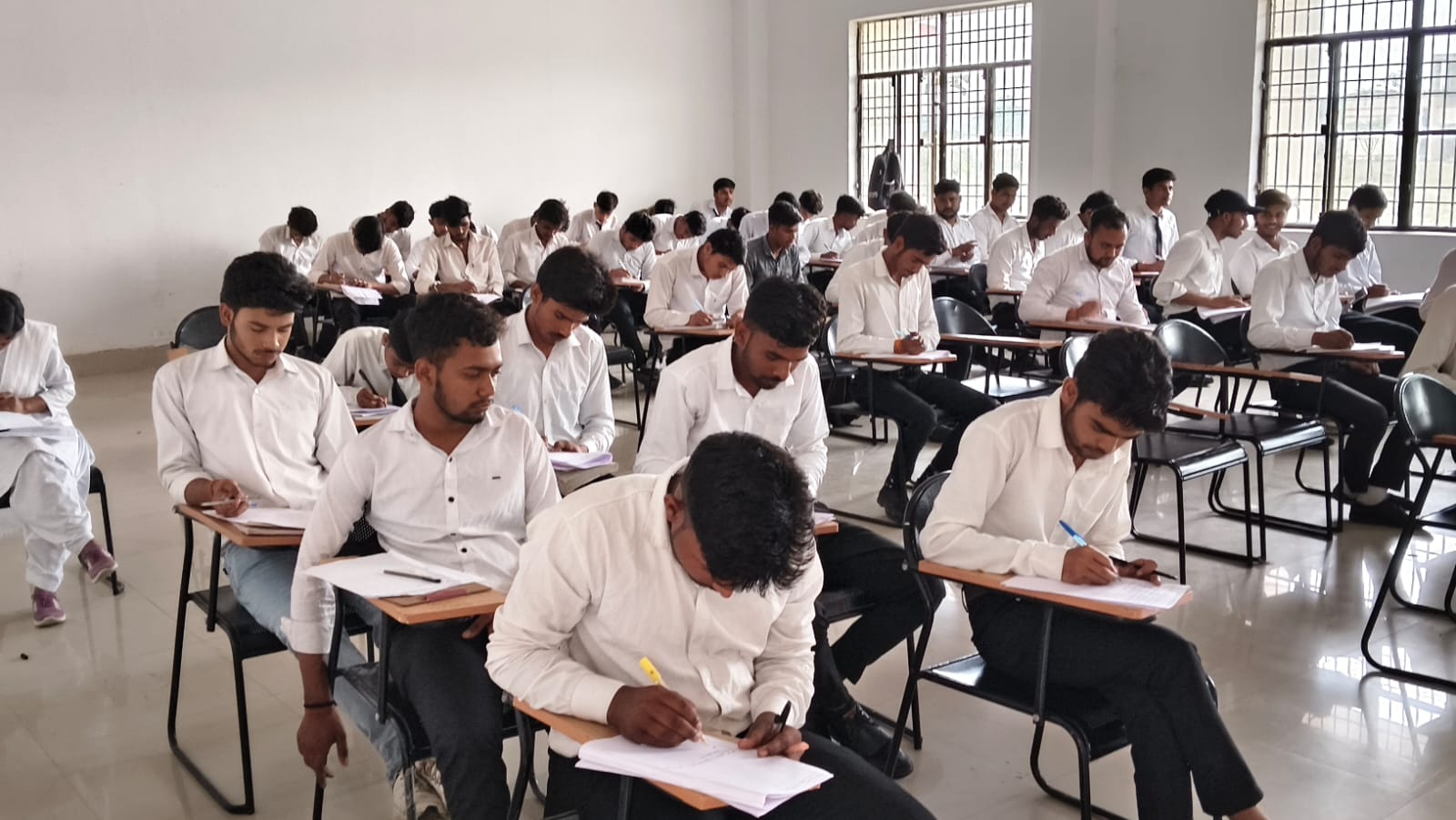 Students attending class at Government Polytechnic Gopamau